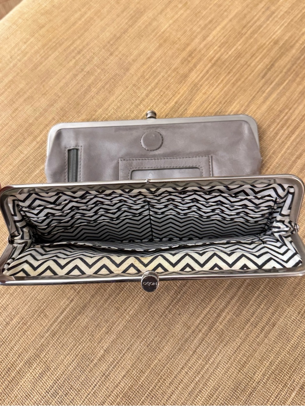 HOBO Lauren Gray Glazed Leather Double Frame Clutch - Picture 7 of 11